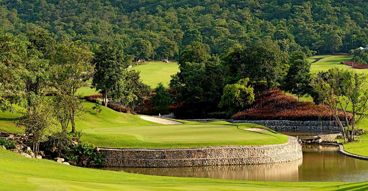 Hilton Hua Hin med 4 runder golf på nogle af de bedste golfbaner i området